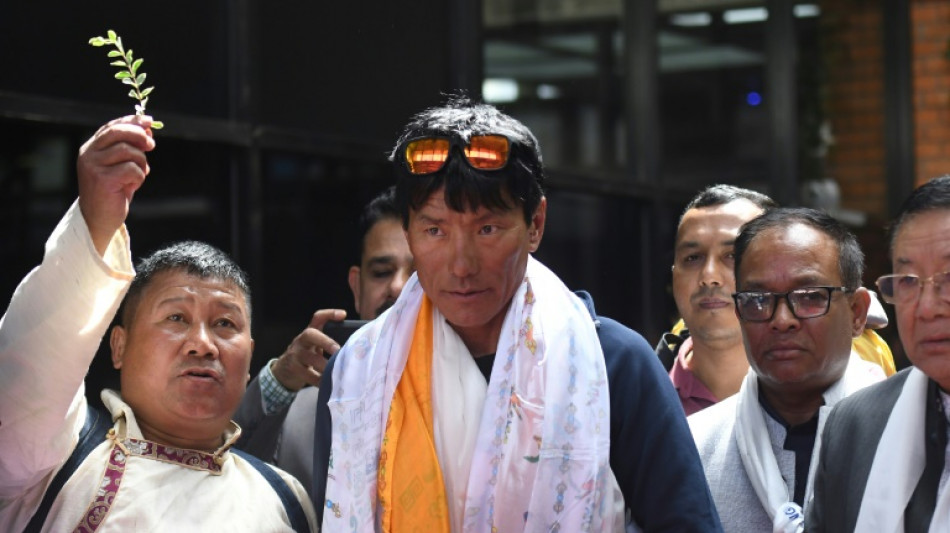 Un alpiniste n&eacute;palais atteint deux fois tous les sommets de plus de 8.000 m