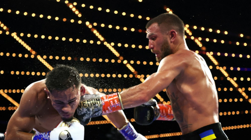 Nach Kriegsdienst: Boxer Lomatschenko kehrt mit Sieg zur&uuml;ck