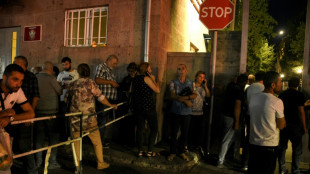 Au moins cent morts dans les affrontements entre l'Arm&eacute;nie et l'Azerba&iuml;djan