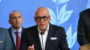 Chavismo descarta negociar com oposi&ccedil;&atilde;o fora da Venezuela