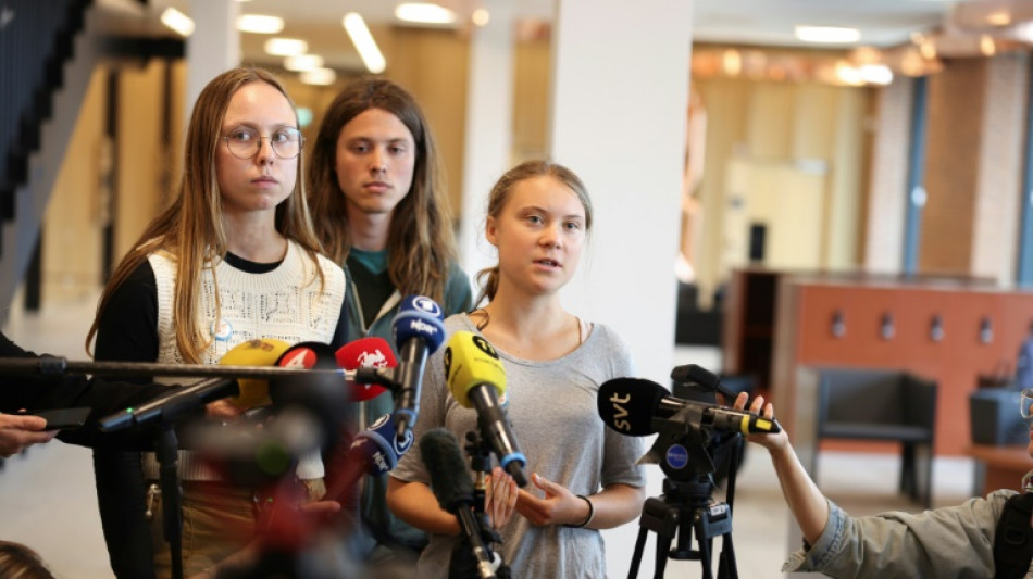 Ativista sueca Greta Thunberg &eacute; condenada &agrave; multa por desobedecer a pol&iacute;cia