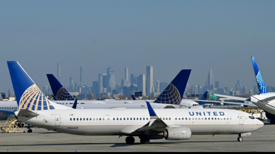 US halts all domestic flight departures over system outage