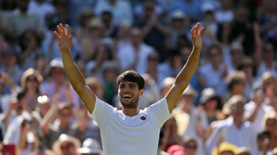 Alcaraz vence Fritz e fará terceira final seguida em Wimbledon