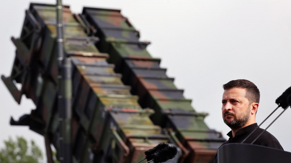 Media, Kiev dar&agrave; a Usa elenco siti per attacchi in Russia