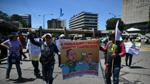 Manifestantes bloqueiam estradas na Guatemala para exigir ren&uacute;ncia da procuradora-geral