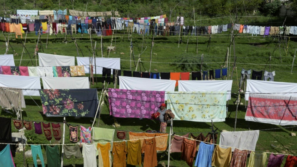 Polizei Bremen entdeckt Einbrecher unter W&auml;scheberg