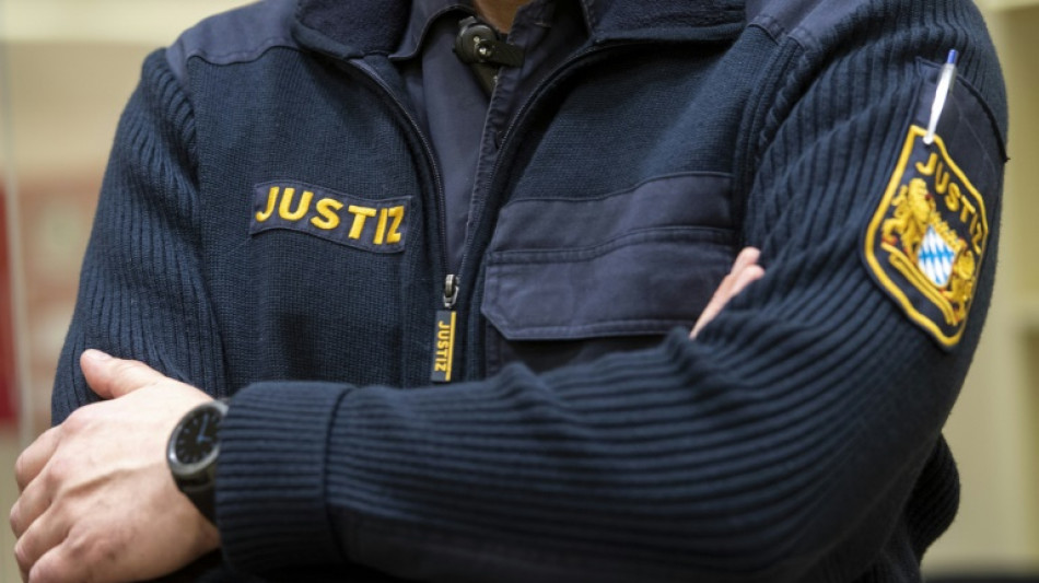 Prozess gegen elf M&auml;nner wegen verbotener Neonaziorganisation Blood & Honour