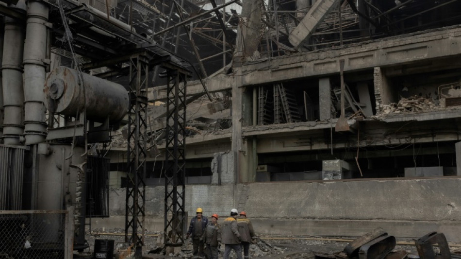 En Ukraine, le travail de Sisyphe des ing&eacute;nieurs d'une centrale &eacute;lectrique