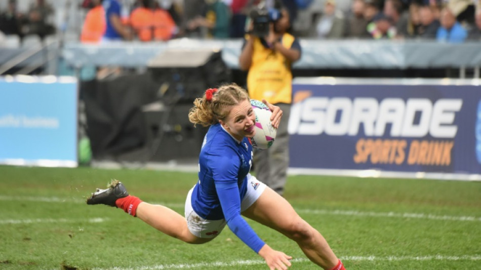 Mondial de rugby &agrave; VII: les Fran&ccedil;aises en bronze au Cap, les Bleus sixi&egrave;mes