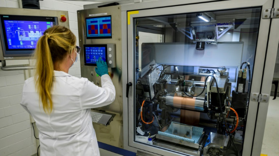 Neuvertr&auml;ge in dualer Ausbildung gestiegen - R&uuml;ckgang im Zehnjahresvergleich