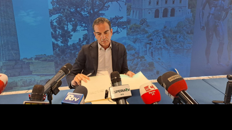 Occhiuto, non mi far&ograve; fermare, mi dimetto e mi ricandido