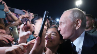 Aufnahmen zeigen Putin in einer jubelnden Menschenmenge