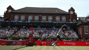 Alcaraz avanza de ronda en Queen's