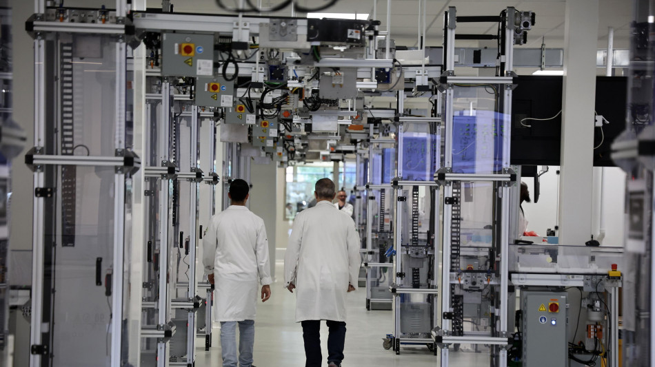 Uno degli eredi di Del Vecchio lascia EssilorLuxottica