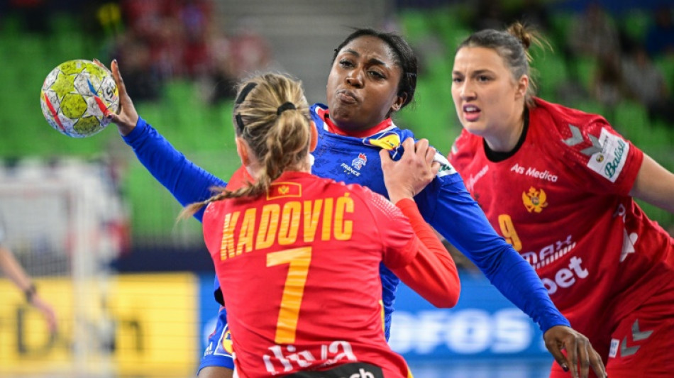 Handball: les Bleues, battues par le Mont&eacute;n&eacute;gro 27-25 pour le bronze, finissent 4e de l'Euro-2022