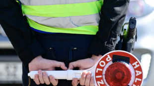 Mann transportiert neun Schulkinder ungesichert in &uuml;berf&uuml;lltem Auto