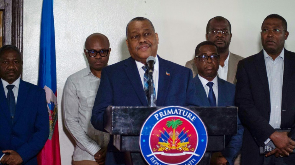 Conselho de transi&ccedil;&atilde;o decide destituir premier no Haiti