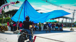 Trabajadores paname&ntilde;os rechazan levantar bloqueos por huelga en bananera de EEUU