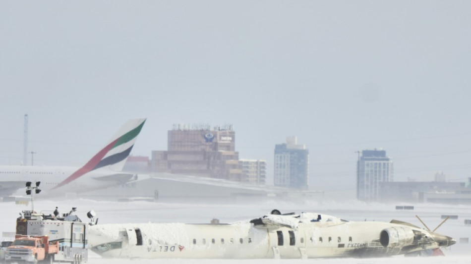 Avi&oacute;n volcado en Toronto descendi&oacute; muy r&aacute;pido, seg&uacute;n informe preliminar