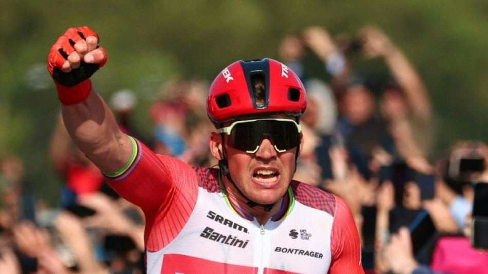 Pedersen takes sprint as Leknessund keeps Giro lead 