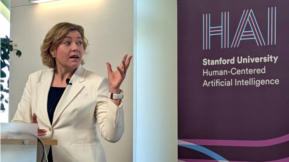 Comissária europeia pede mais cooperação entre EUA e UE na regulamentação tecnológica