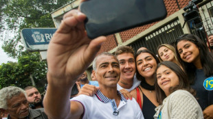 Rom&aacute;rio voltar&aacute; aos gramados pelo America aos 58 anos