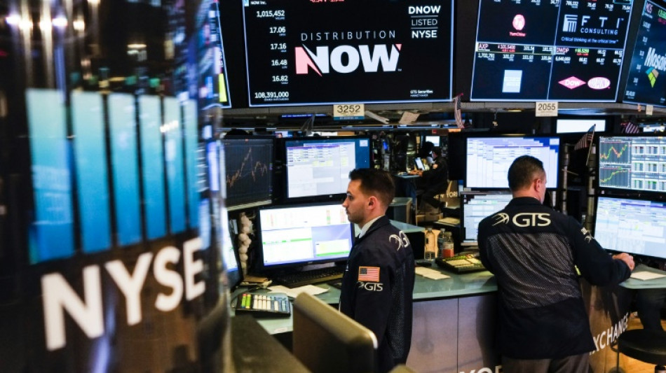 La Bourse de New York ouvre en hausse, inspir&eacute;e par l'&eacute;conomie am&eacute;ricaine