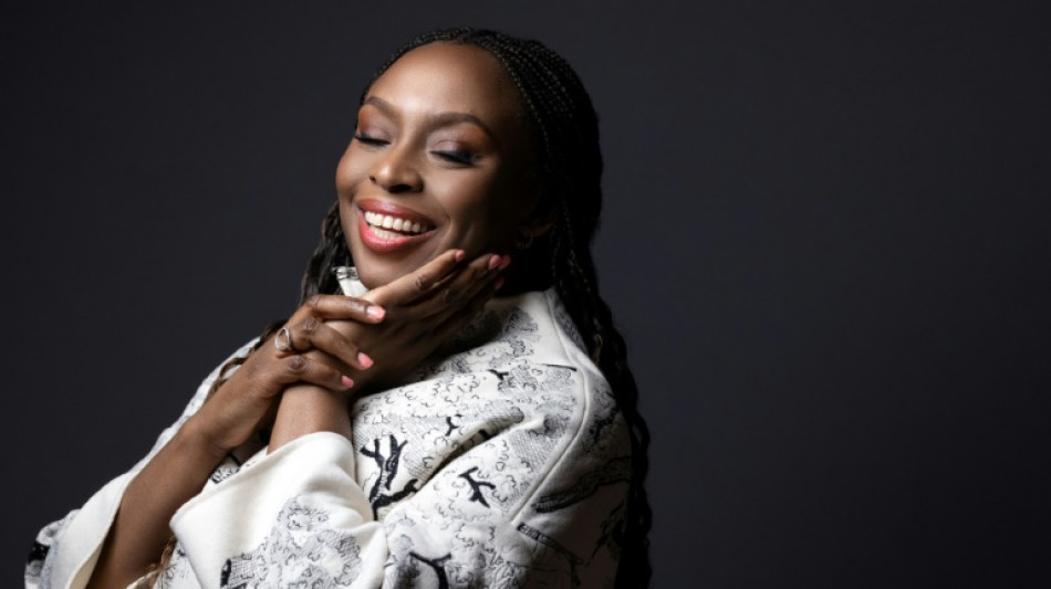 Chimamanda Ngozi Adichie: "Est-ce que les r&ecirc;ves d'une femme sont vraiment les siens ?"