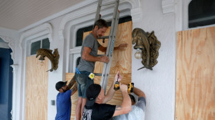 Debby se convierte en hurac&aacute;n y amenaza Florida y otras zonas del sureste de EEUU