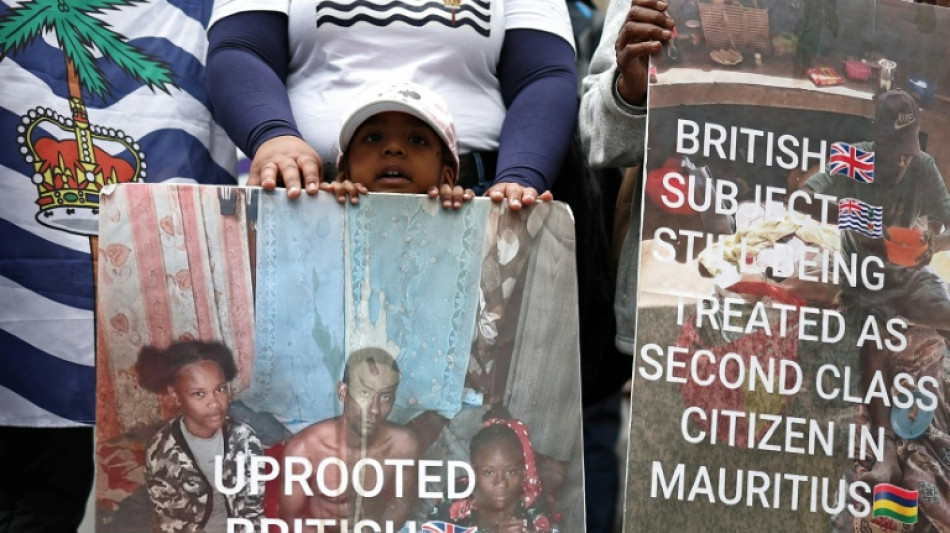 Reino Unido e ilhas Maurício assinam acordo para devolução do arquipélago de Chagos ao país africano