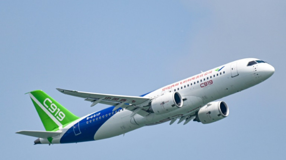 Le plus gros avion de ligne chinois pr&eacute;sent&eacute; &agrave; Singapour, une premi&egrave;re &agrave; l'international