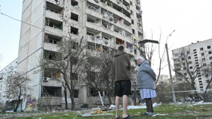 Novos ataques russos na Ucr&acirc;nia; EUA amea&ccedil;a abandonar esfor&ccedil;os de paz