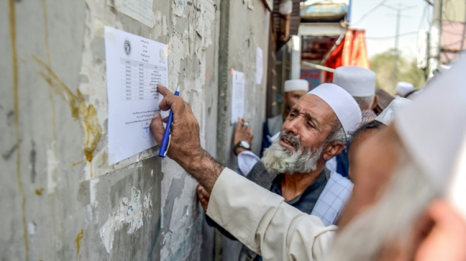 Apr&egrave;s quatre ans d'attente, les retrait&eacute;s afghans soulag&eacute;s de toucher leurs pensions
