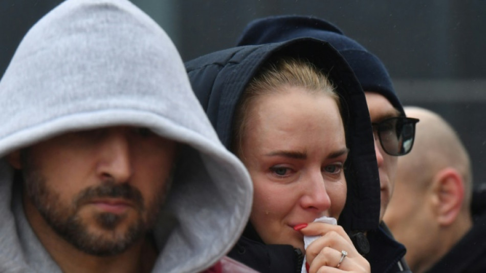 Fam&iacute;lias angustiadas vivem 'desespero total' ap&oacute;s ataque mortal em Moscou