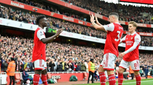 Arsenal ready for title push, Man City face Liverpool test