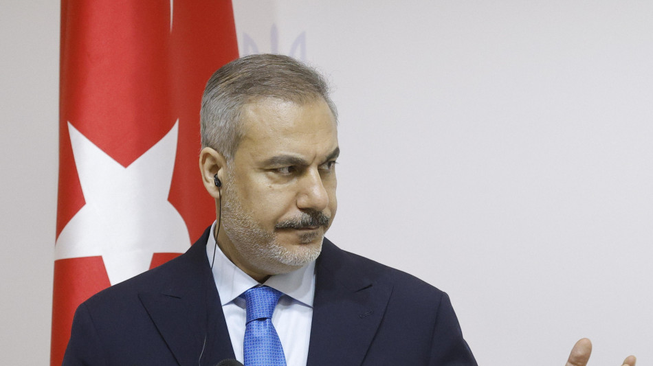 Ankara, 'interverremo contro i tentativi per dividere la Siria'