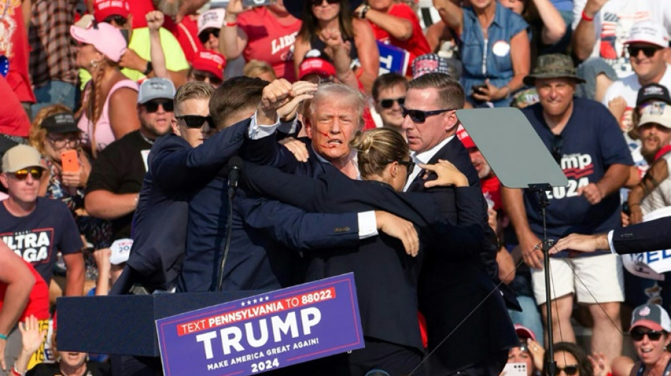 Donald Trump, bless&eacute;, &eacute;chappe &agrave; une tentative d'assassinat 