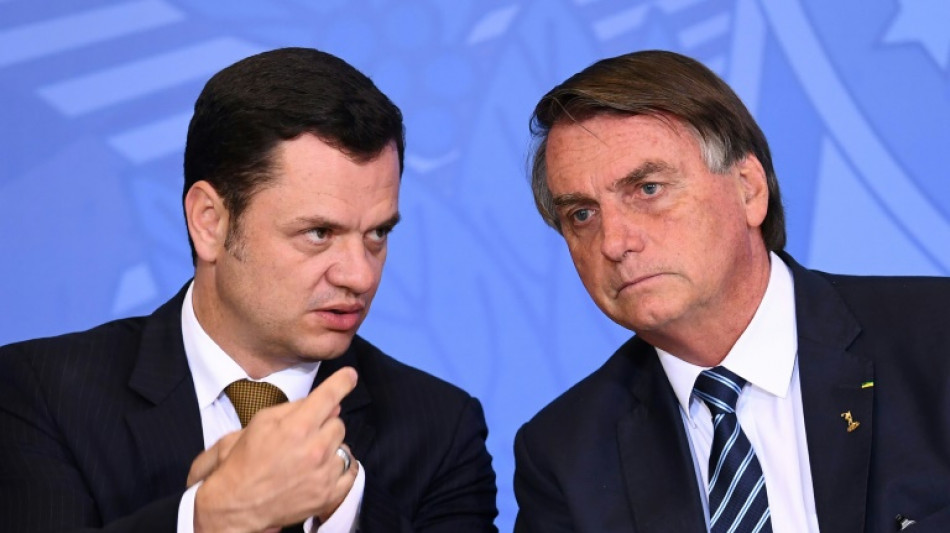 Election au Br&eacute;sil: r&eacute;v&eacute;lations compromettantes dans l'entourage de Bolsonaro