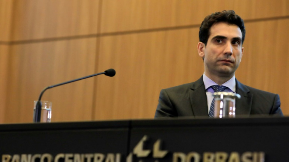 BCB muda de comando, mas manter&aacute; taxas altas