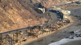 'Apocal&iacute;ptico': os espantosos escombros deixados pelo fogo em Malibu