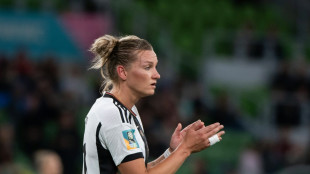 Lob f&uuml;r "Leaderin" Popp: "Sie ist saugef&auml;hrlich"