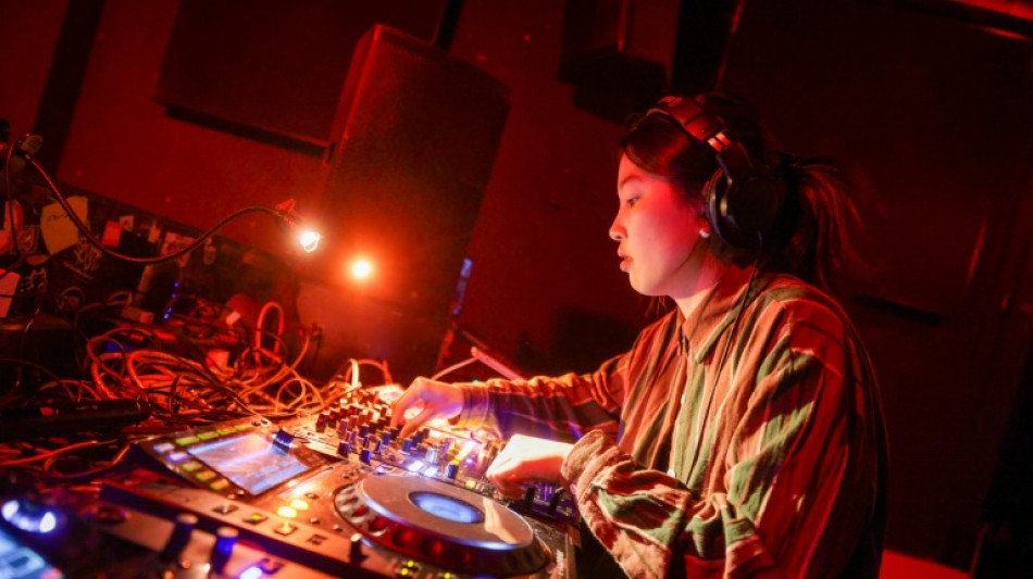 Mujeres DJ quieren romper c&oacute;digos de la noche en China
