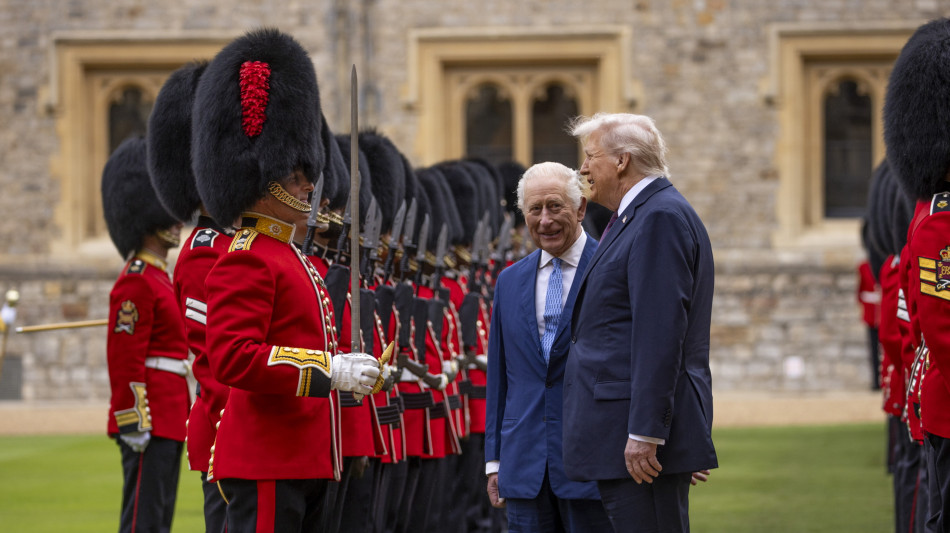 Re Carlo, 'noi insieme ai nostri alleati per la pace'