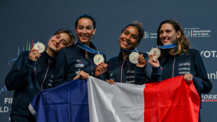 Euro d'escrime: l'h&eacute;catombe se poursuit, Borel et Balzer bless&eacute;s