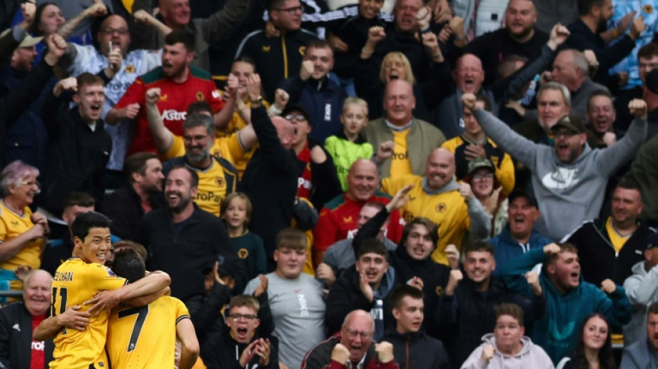 City sofre 1&ordf; derrota no Ingl&ecirc;s; Tottenham vence Liverpool