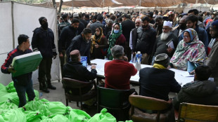 Explos&otilde;es antes das elei&ccedil;&otilde;es matam 24 no Paquist&atilde;o