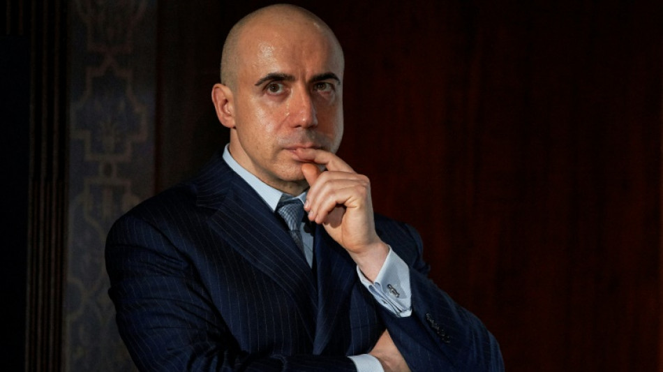 Multimillonario de Silicon Valley Yuri Milner renuncia a nacionalidad rusa