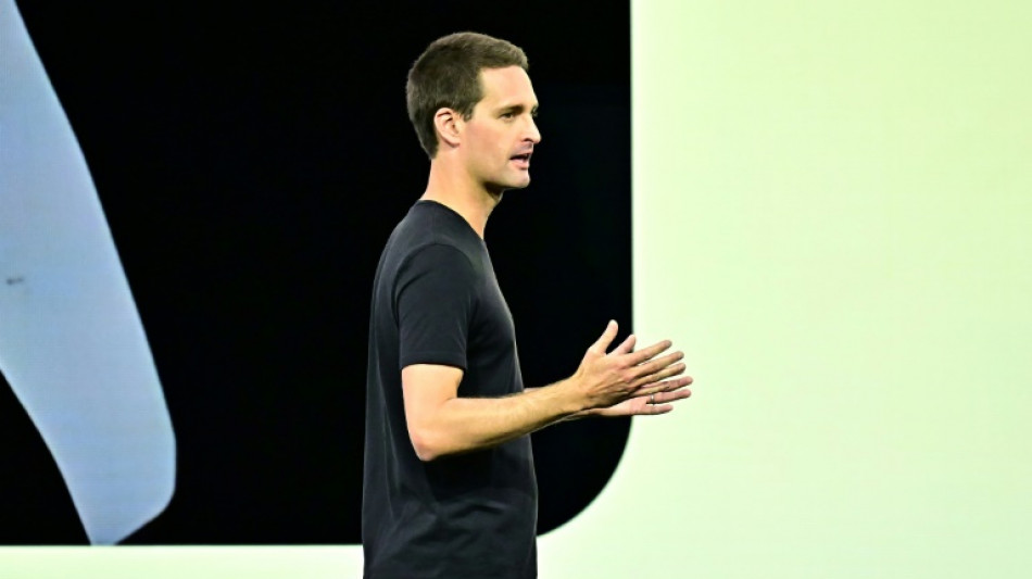 Snapchat cultive son image de r&eacute;seau social "diff&eacute;rent" et "positif"