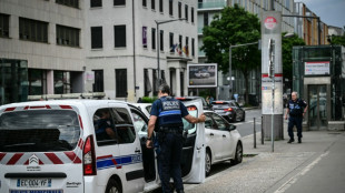 Attaque au couteau &agrave; Lyon: quatre bless&eacute;s, l'agresseur arr&ecirc;t&eacute;