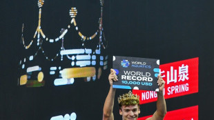 Natation: L&eacute;on Marchand pulv&eacute;rise le record du monde du 200 m quatre nages